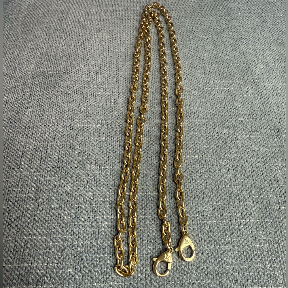 Louis Vuitton crossbody chain strap